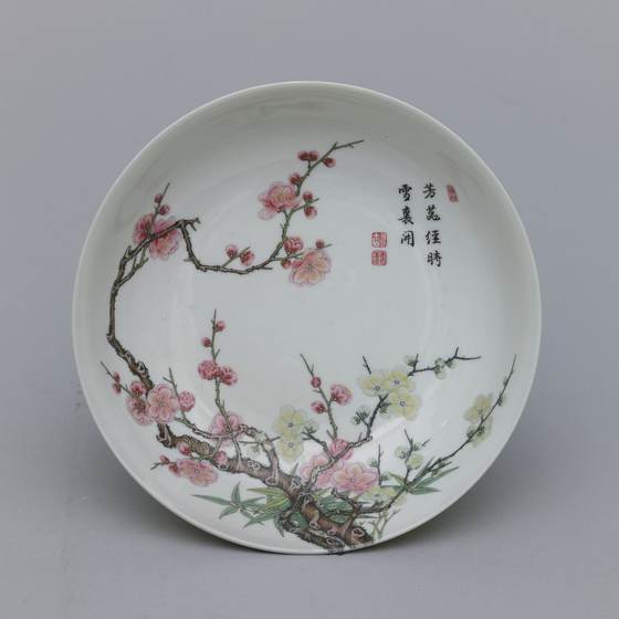 琺瑯彩梅樹文皿