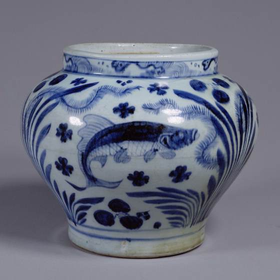 青花魚藻文壺